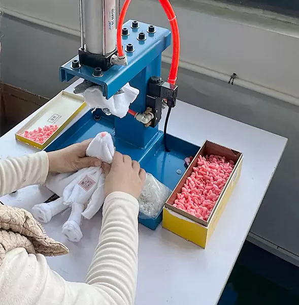 Skúsenosti z prvej ruky v továrni na výrobu bábik